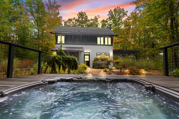 Mountain property exterior photography professional real estate Virginia